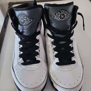 Nike Air Jordan Retro 2 Wing It GS 6Y 834283-103 Black White Basketball Shoes